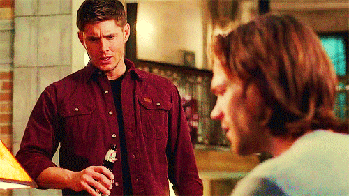 kendaspntwd:  Dean Winchester + Red Shirt