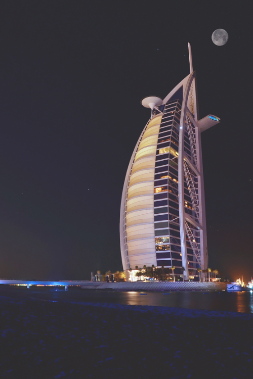 dubainian:Burj Al Arab - Dubai, UAE | via
