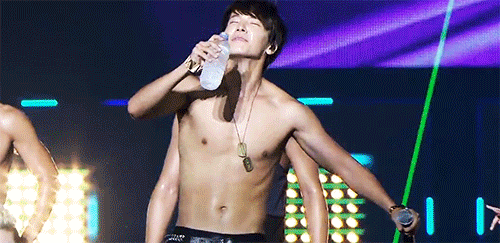 chinseol: ಥ⌣ಥ watch me burn dis water 