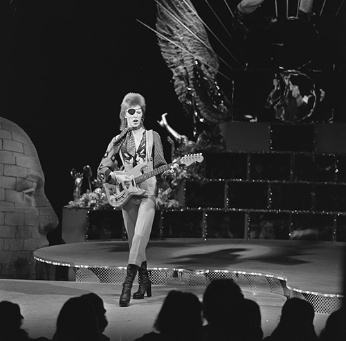 guerrillaoperator:  David Bowie shooting the video for “Rebel Rebel” on TopPop, ‘74.