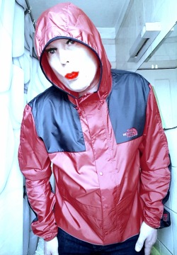 kwaylover:  My new shiny North Face nylon