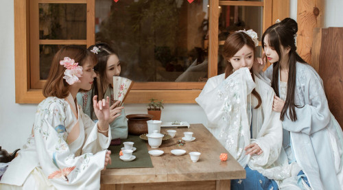 fuckyeahchinesefashion: 幽神 Traditional Chinese Hanfu (X).