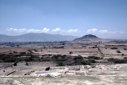El Valle de Oaxaca, vista desde Yagul, 1982.