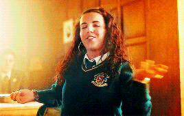 tiffanyachings:Michelle Mallon in Derry Girls Season 2
