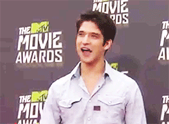 tennantes:  Tyler Posey arrives at the MTV Movie Awards. 