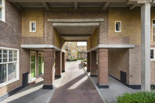 infiniteinterior:Justus van Effen housing complex, Rotterdam. Pioneering deck access housing from 