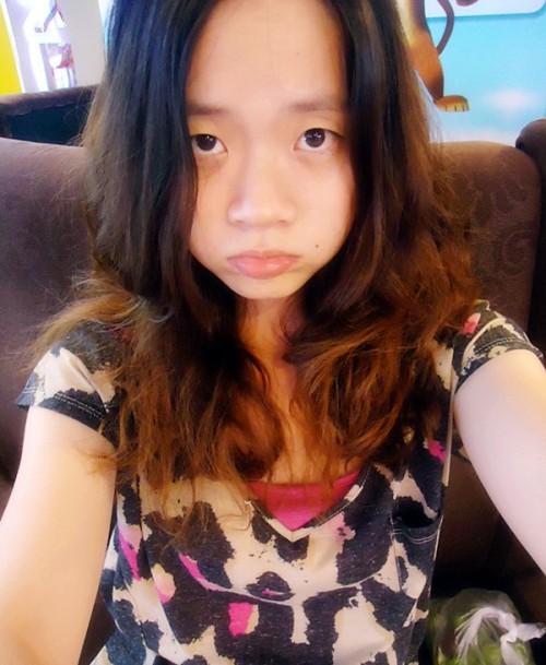 cocksucker2828:大鸡巴在哪里，好想被插 人畜无害的无辜表情