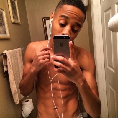 chevyboi87:  theblackclarkkent:  TheBlackClarkKent.Tumblr.Com Instagram.Com/J_TiberiusKirk