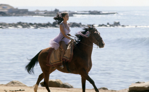 vonter-voman:Lynda Carter as Princess Diana