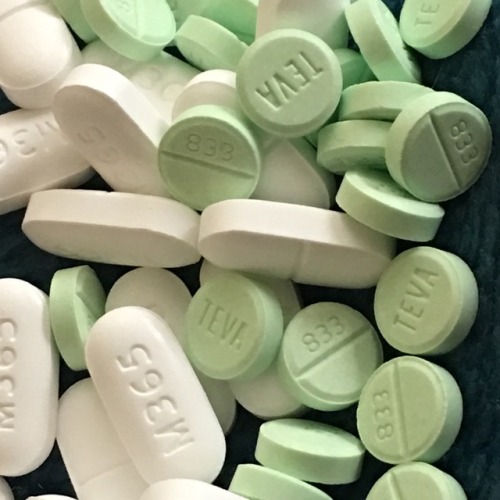 junkytheclown - Klonopin and Norcos all day.