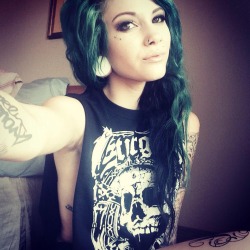 summer-rocks-my-world:  Stretched | Inked | Vertical