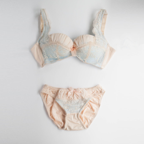 uchimada-official:  Nashi // Uchimada