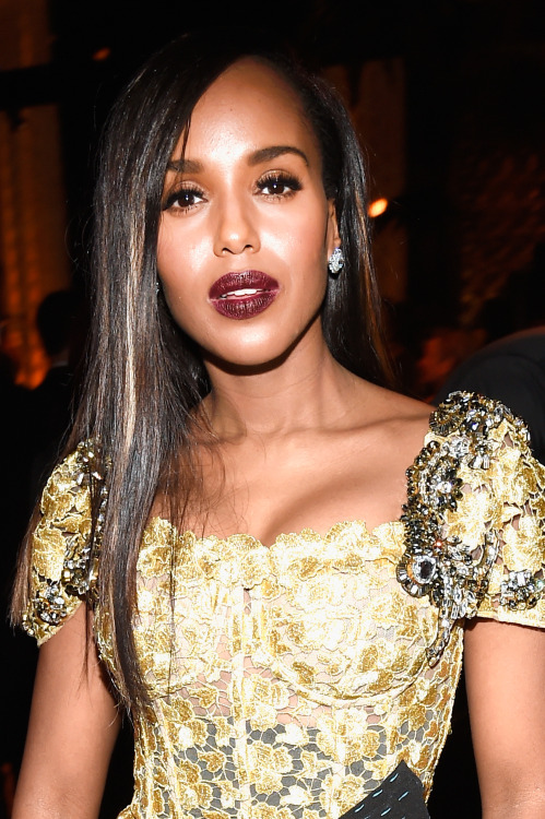 Kerry Washington attends The Weinstein Company and Netflix Golden Globe Party, presented with FIJI W