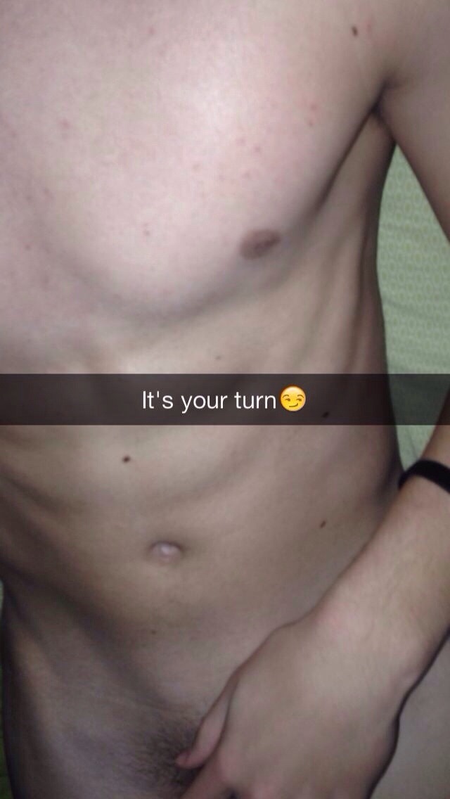 snapchathotguys:  Follow me for more hot straight guys: http://snapchathotguys.tumblr.com