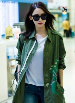 smileyanie:  160410 Yoona @ Incheon Airport by lily–sosi 