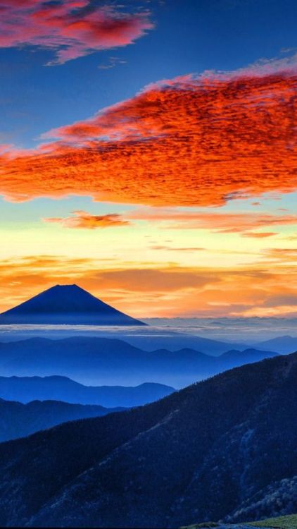 Mount Fuji, clouds, sunset, panaromic, 720x1280 wallpaper @wallpapersmug : https://ift.tt/2FI4itB - 