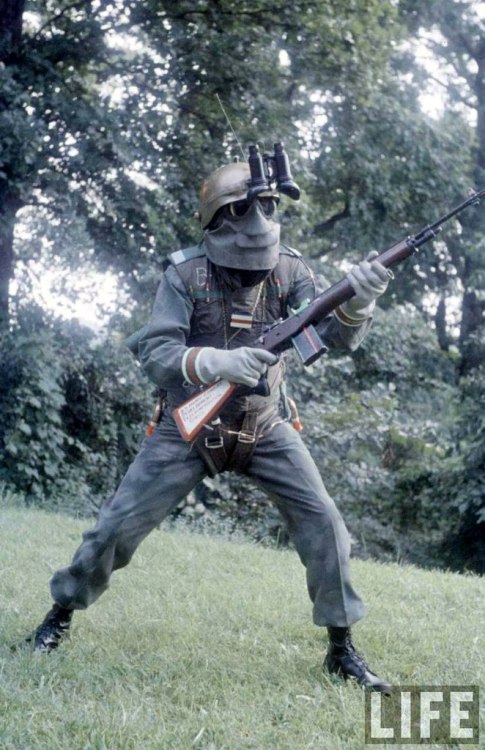 This is what the U.S Army thought the ‘Soldier of the Future’ would be like, 1959.