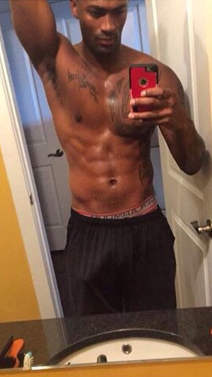 therealhoodfreak:  #KeithCarlos is a freak #ANTMWinner