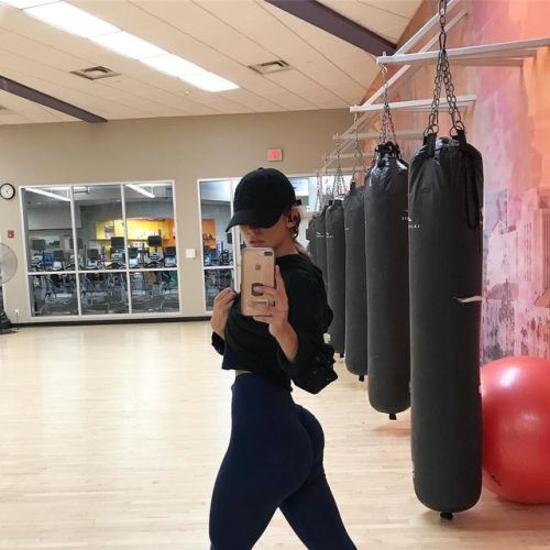 fit-and-sexy-women:  Yanet GarciaInstagram