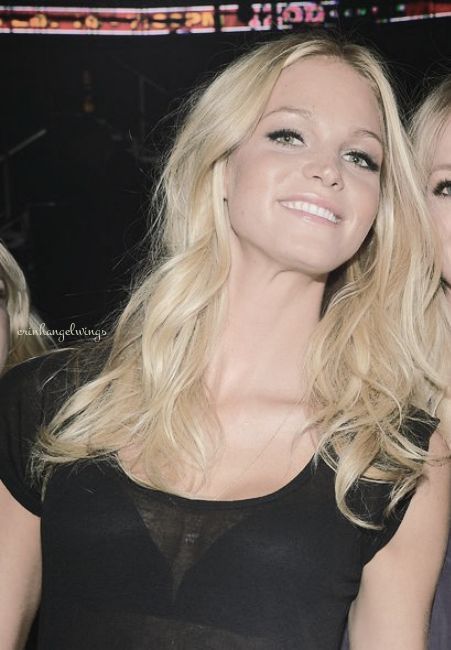 erin heatherton angel wings