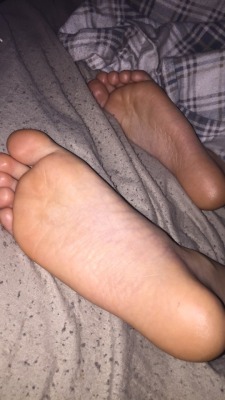 kh0ldph3at:  Few more of my girls feet what would you do to them?- Lick it, fire it up like a john and take a sniff from her thong 