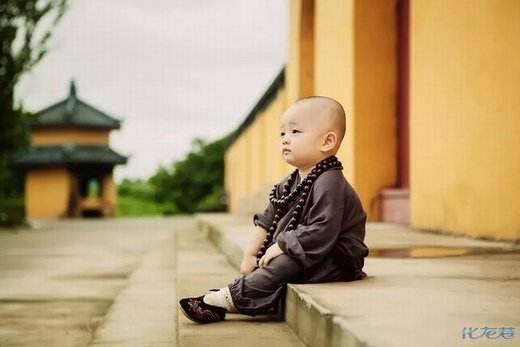 severelyfuturisticharmony:  So Cute Little Kung Fu Monks! I Love Them…Own a pair