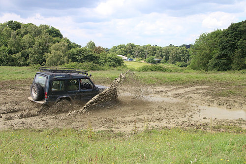 exploreby4x4:  Offroading Fun http://ift.tt/29b9OG8