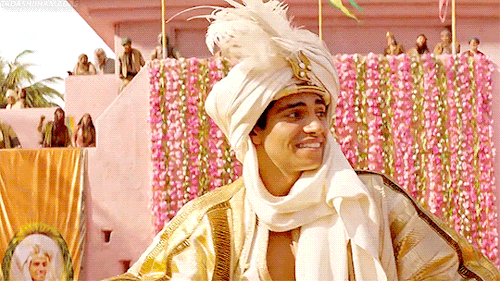 rivailles:Aladdin as an awkward cinnamon roll Prince Ali