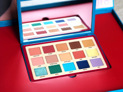 「新品未使用」　NATASHA DENONA Tropic Palette s-l400.jpg
