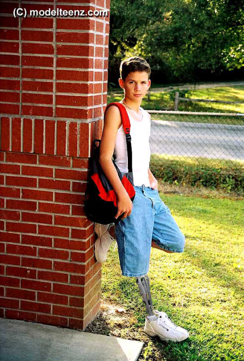 interdevo: Model boys with prosthetic legs (My own early works in photosop ES) some of my old ES j