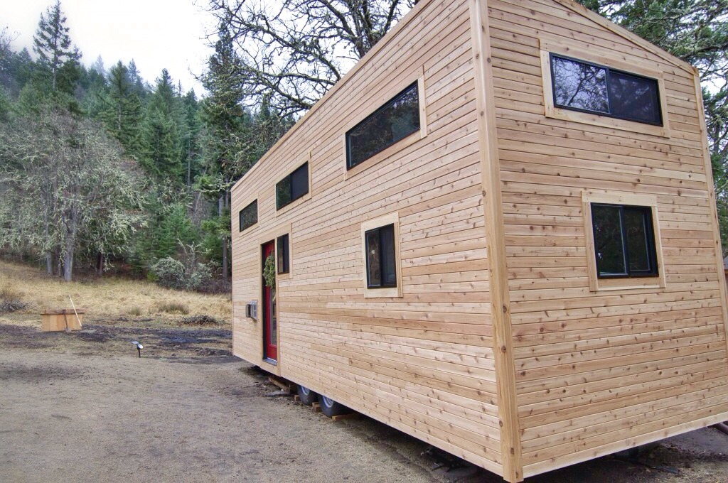 mynamesdiana:smallandtinyhomeideas:“hOMe” plans available | via Tiny House Build