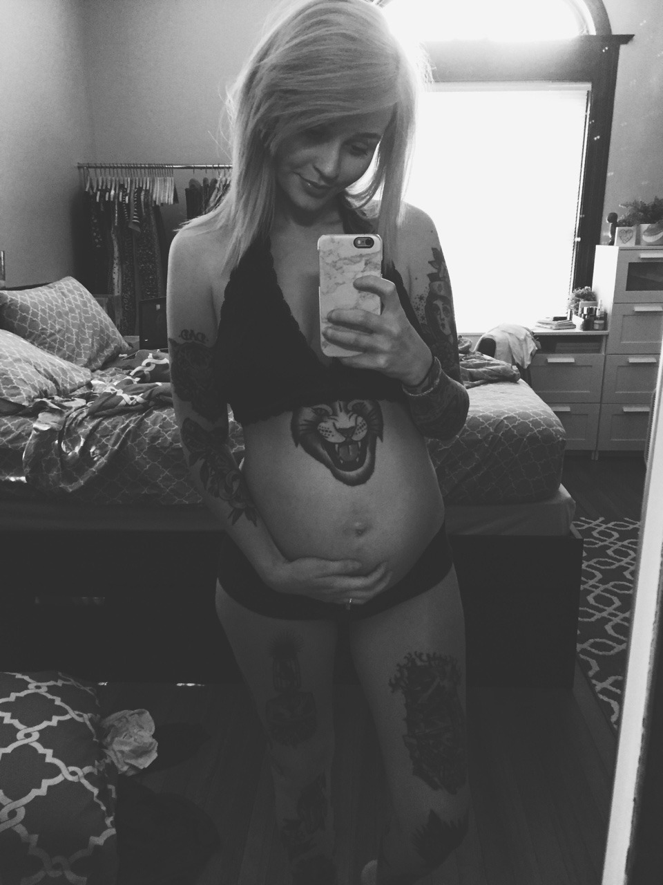 rspnsblprty:Feeling real cute today and loving my bump, which is a rare occasion