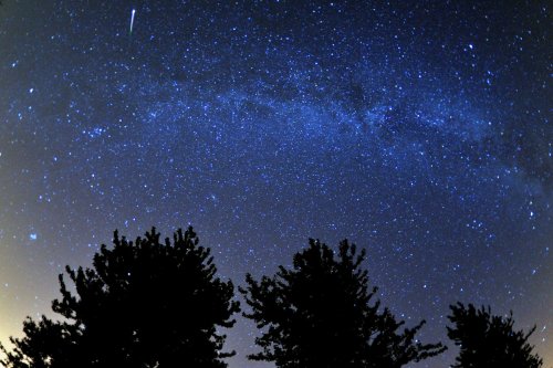 guardian:  Perseid meteor shower puts on adult photos