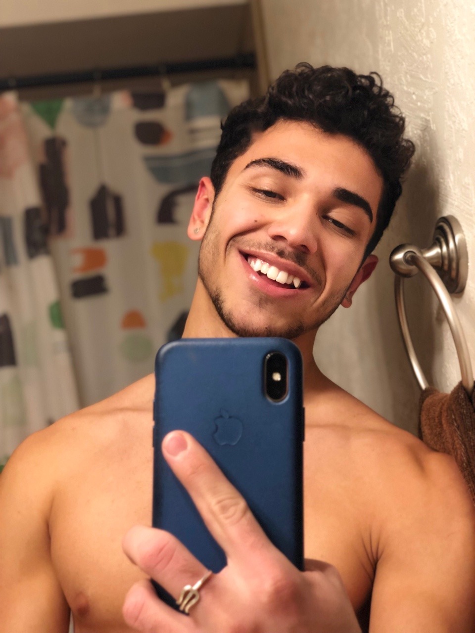 twunktrident:   lookin high as shit  