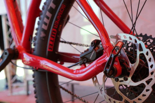papapapapanda:  (via SOC16: Jamis goes big by going small with new 26+ Eden, Dragonfly mountain bike