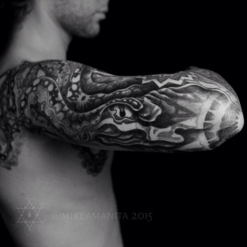 mike-amanita:  #octopus | details of sleeve | #mikeamanita #dotwork #tattoo