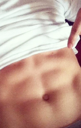 magconslays:  carneasadas:  Shawn Mendes arms/abs appreciation post  Why do 15 year