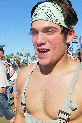 famous-male-celeb-naked:Dylan Sprayberry