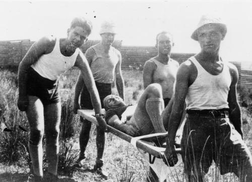 Palmachniks train as combat medics. 1942.