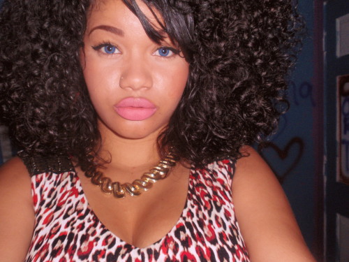 fuckyeahlightskinnedgirls:  http://fuckyeahlightskinnedgirls.tumblr.com/submit