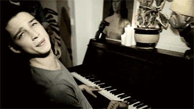 stringilamiamano:  thebluesuicide:  non-mi-salvo-da-sola:  iamsowrongblog:  cinismoedolcezza:
