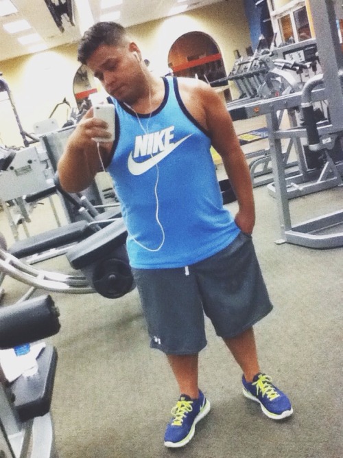 thecraziestkid:  Gym selfie ;)