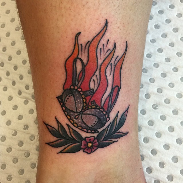 eagledaggerrosepanther:  Emily Breadner @furiousxkitten 