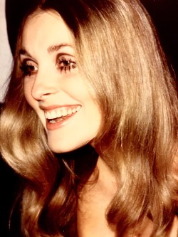 simply-sharon-tate:Sharon Tate at the 1968 Golden Globes ceremony held at the Ambassador Hotel on February 12th, 1968