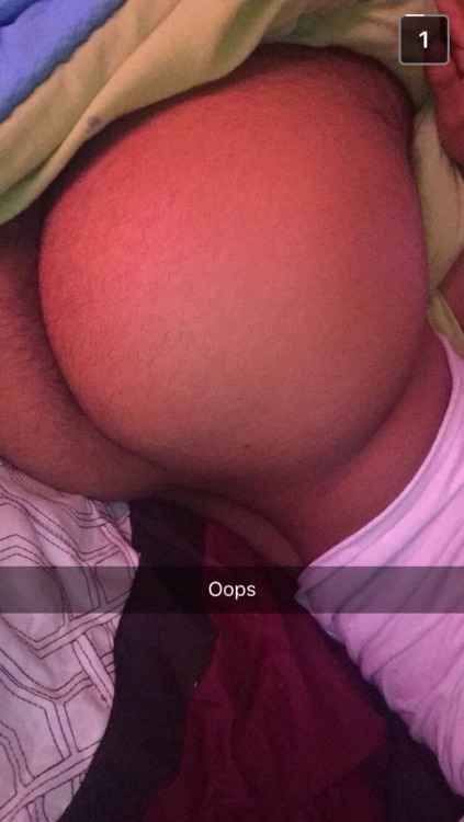 titoff77:  EnjoyThx for submission that ass is so hot !!!