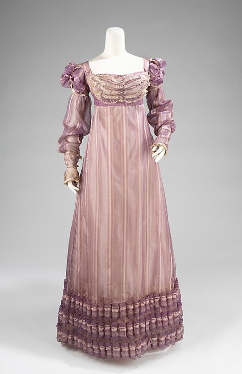 American ballgown circa 1820. The Met. Accession Number: 2009.300.44