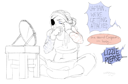 A digital drawing of Lizzie sitting on the floor in front of a mirror applying eyeliner. She looks annoyed and focused. Next to her are speech bubbles portraying an ongoing dialog. Caspian yells "CAPTAIN, WE'RE GETTING ATTACKED!". Lizzie calmly replies with "One second Caspian, im busy...". Caspian yells again "LIZZIE PLEASE-"