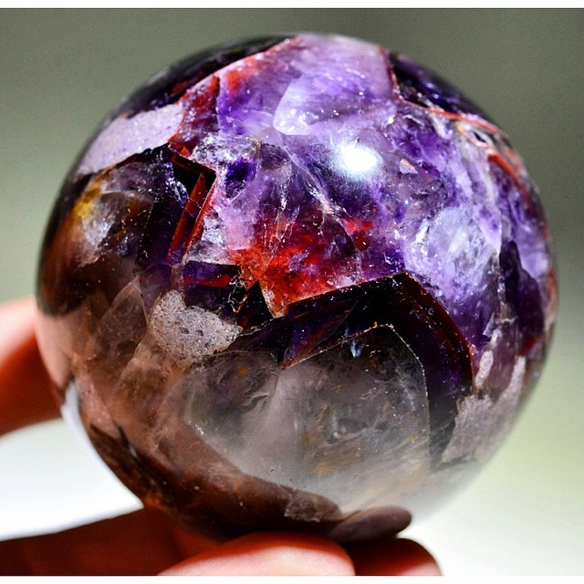 donnythecynic:  Amethyst Sphere with Red Agate from Pacific MineralsTheir Store: