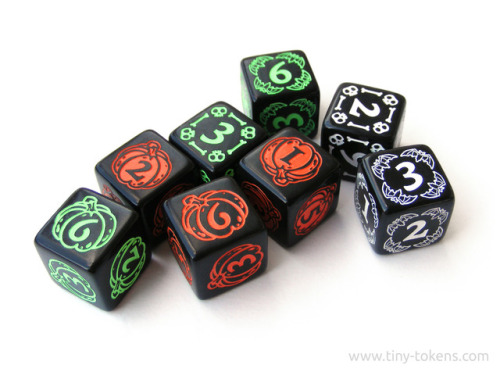 For the Halloween event at my FLGS I made a bunch of custom engraved D6 dice with spooky images on t