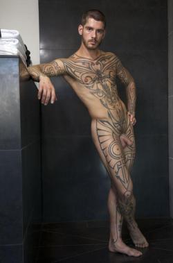 gentlemenallowed:  A tumblr for gentlemen who appreciate other gentlemen. 18/21  NSFWhttp://gentlemenallowed.tumblr.com  I would suck the cum out his tattooed cock.